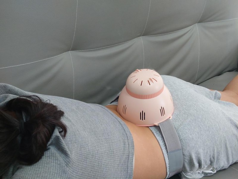 女人坚持艾灸小腹，悄悄变美的秘密(图2)